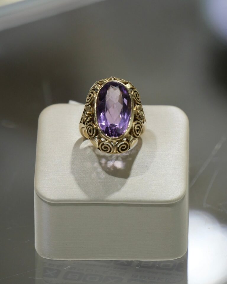 color stone ring