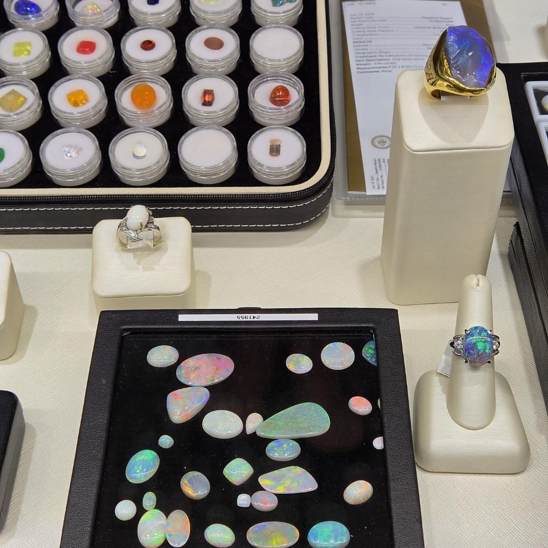 Color Jewelry and Stones on show at JAB Jewelry Works Trunk Show